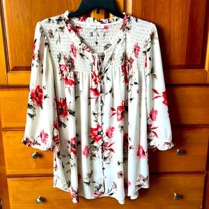 Rose + Olive Womens Smocked Floral Tunic Top